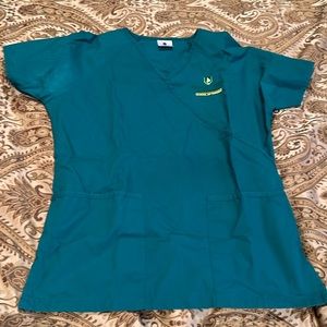so my name is Raven Johnson and i am selling my scrubs Rasmussen University.